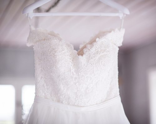 10 things to sell to get money fast - sell your wedding dress