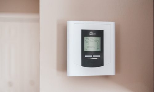 how to save on utility bills this winter - use a smart thermostat