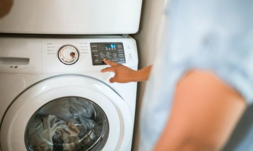 how to save on utility bills this winter - wash and dry full loads of laundry
